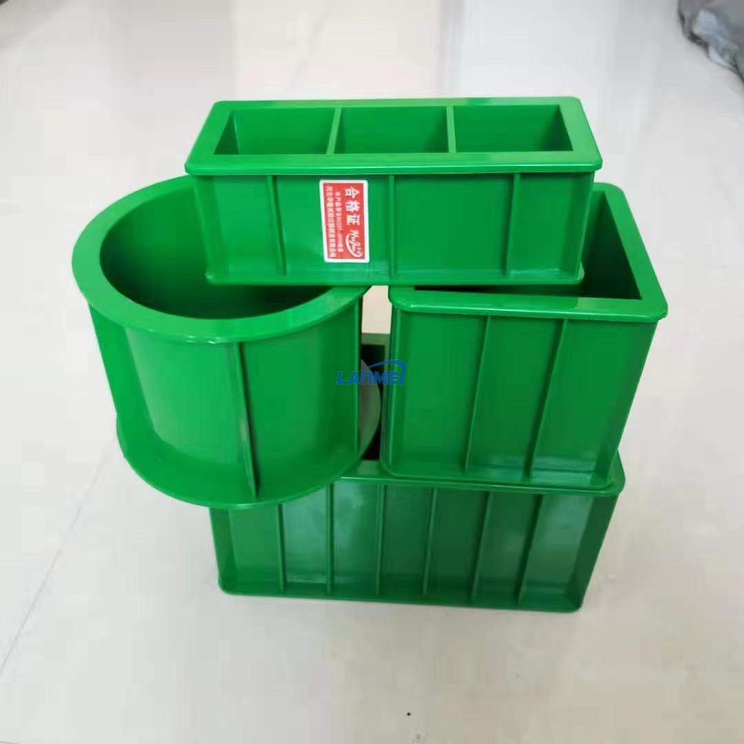 Plastic Concrete Cube Molds