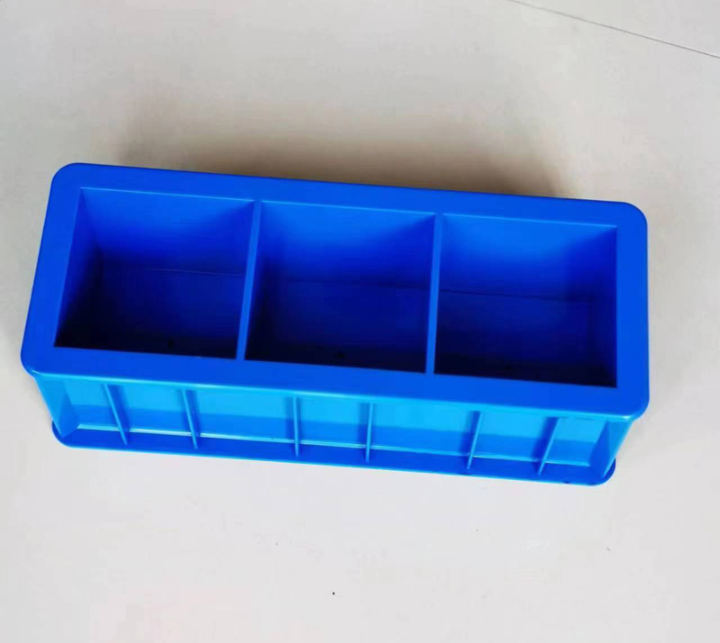 Three Gang Cube Mould