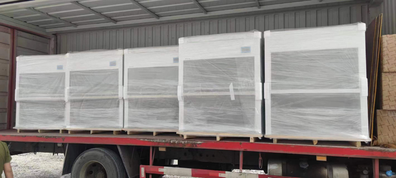Vertical Laminar Flow Cabinet packing