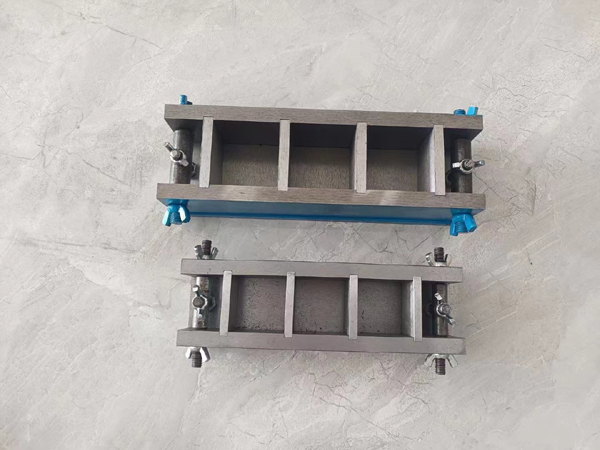 cast iron cube molds