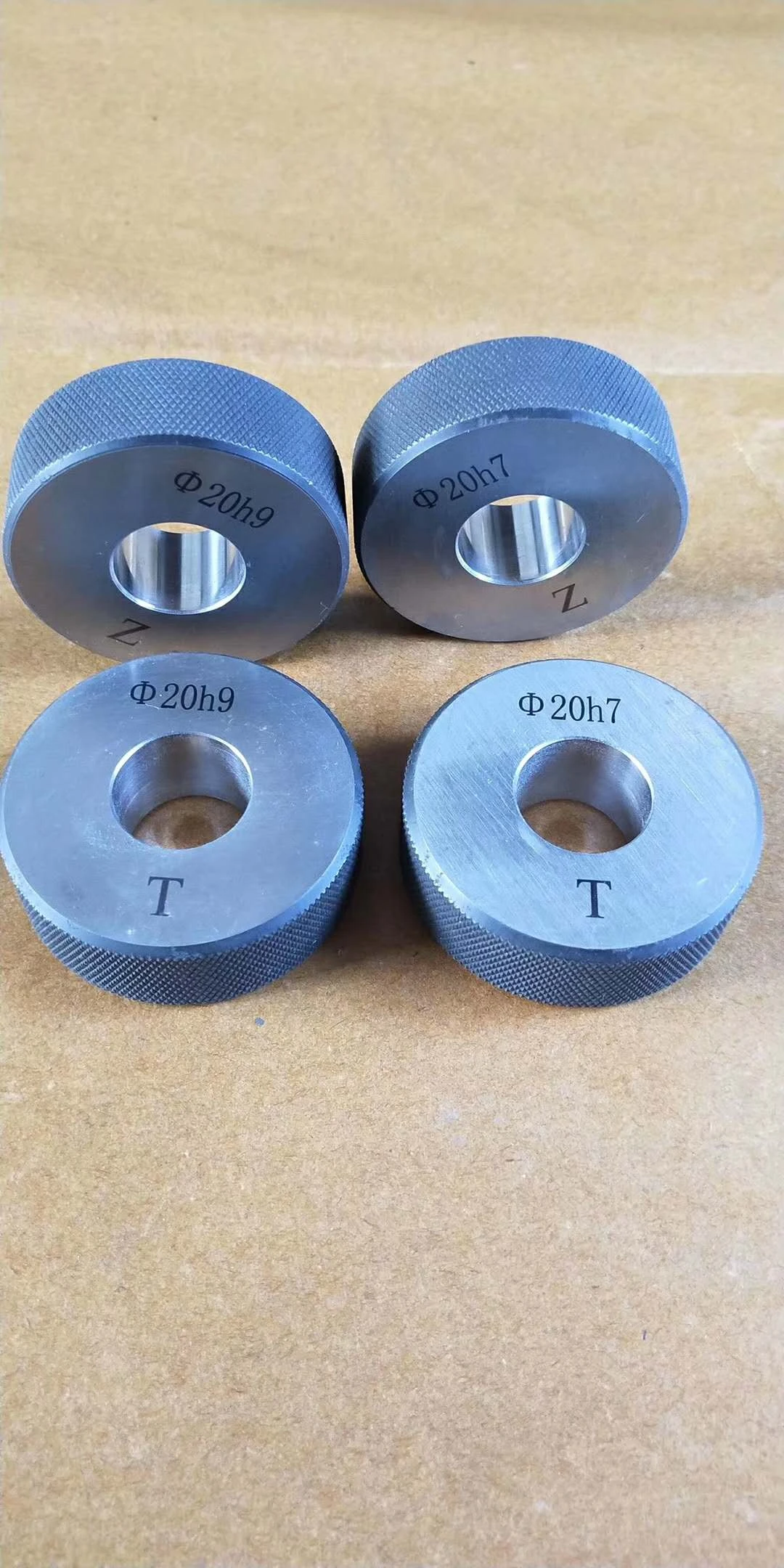 Small Hole Gauge Use in Aerospace Component Testing​
