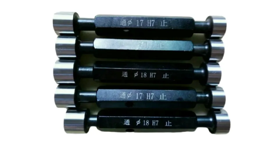 Use and maintenance of smooth plug ring gauge