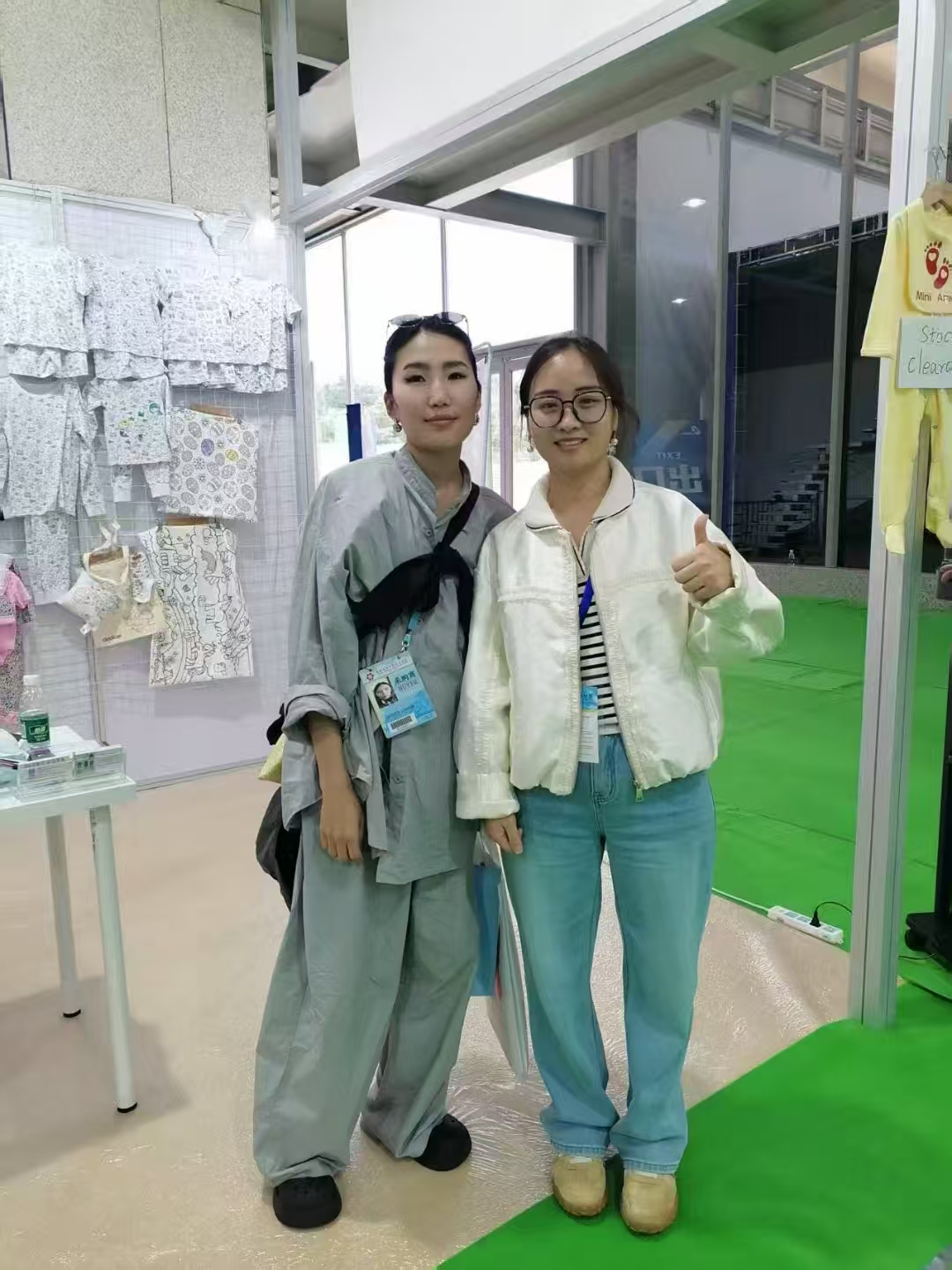 knitted clothing manufacturers