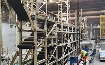 Equipamento de correia transportadora conduzindo indústrias modernas