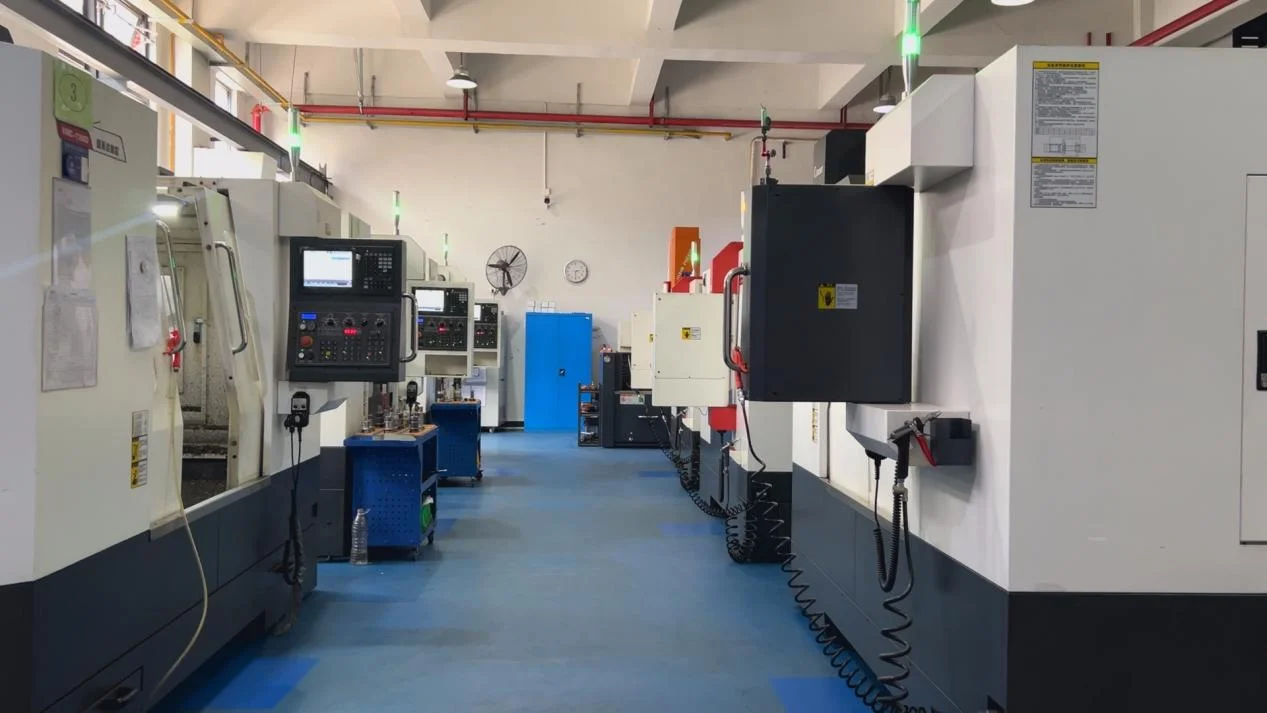 Analysis of Mold Contamination and Corrosion Mechanisms in the Production of Compression-Molded Rubber Products