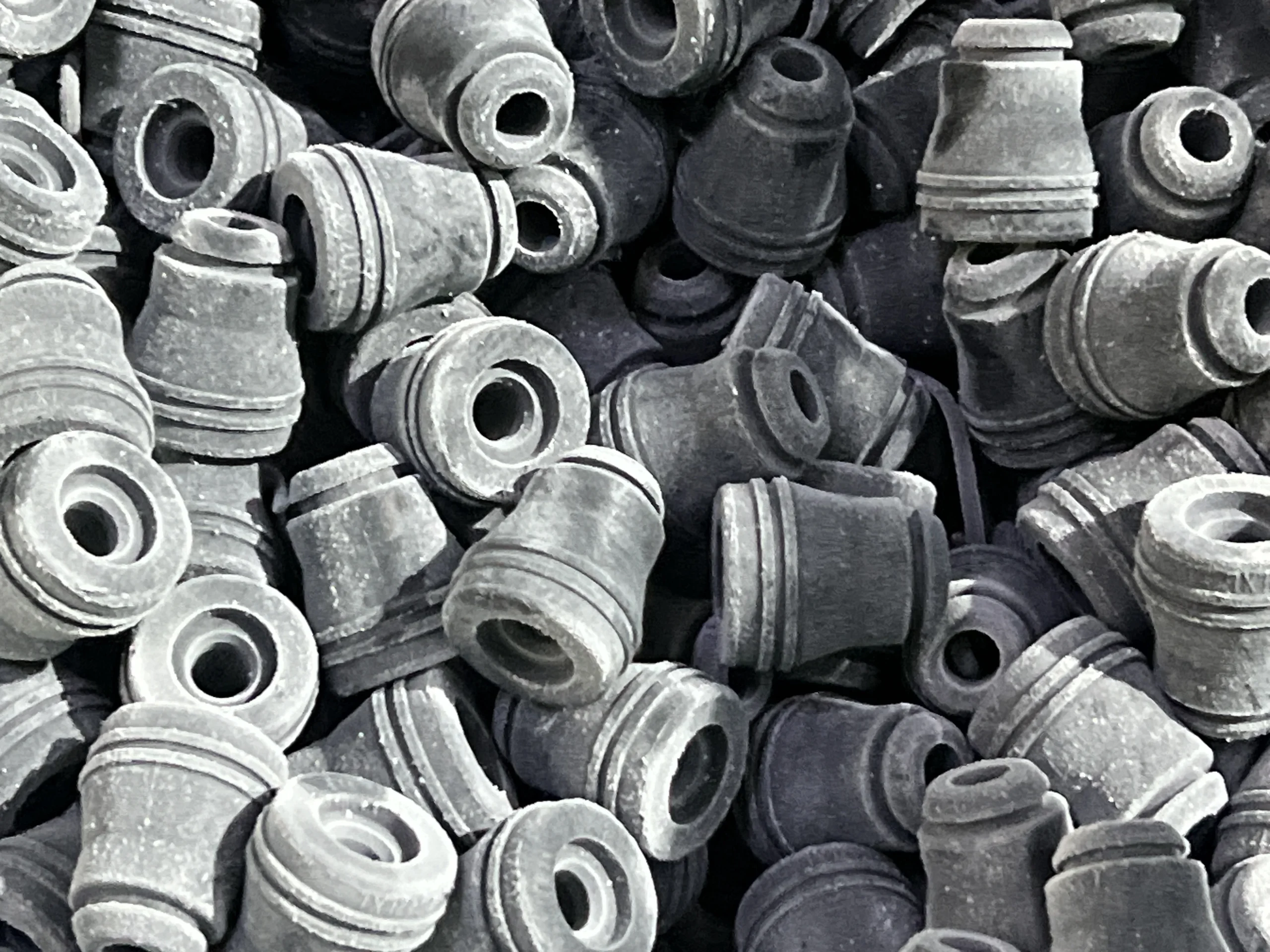 Analysis of Several Causes of Rubber Blooming