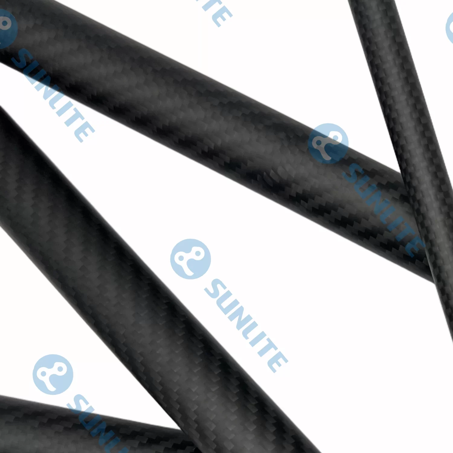 O cambio de paradigma na enxeñaría industrial: adoptando a versatilidade das solucións de fabricantes de tubos de fibra de carbono