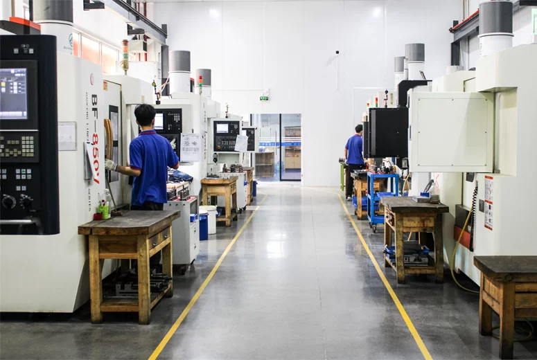 Mold manufacturing workshop