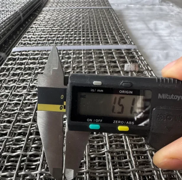 Crimped Mesh Heavy-Duty Crimps Resist Deformation