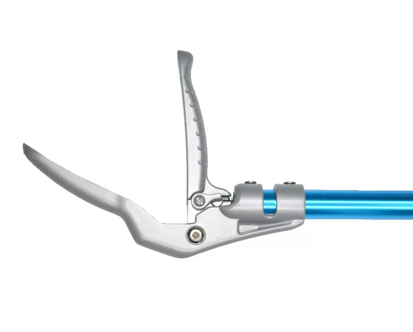 Safe Handling with Reliable Snake Tongs
