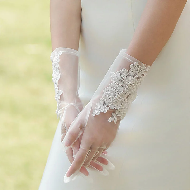 Lace Gloves