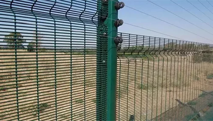 358 Anti-Climbing Mesh Fences in the Prison Environment