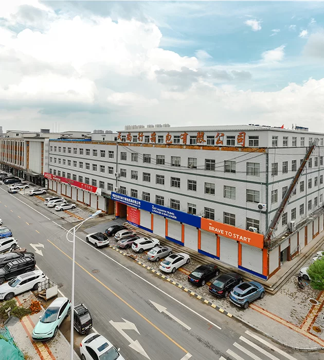 custom luggage manufacturer