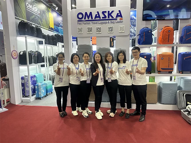 custom luggage manufacturer