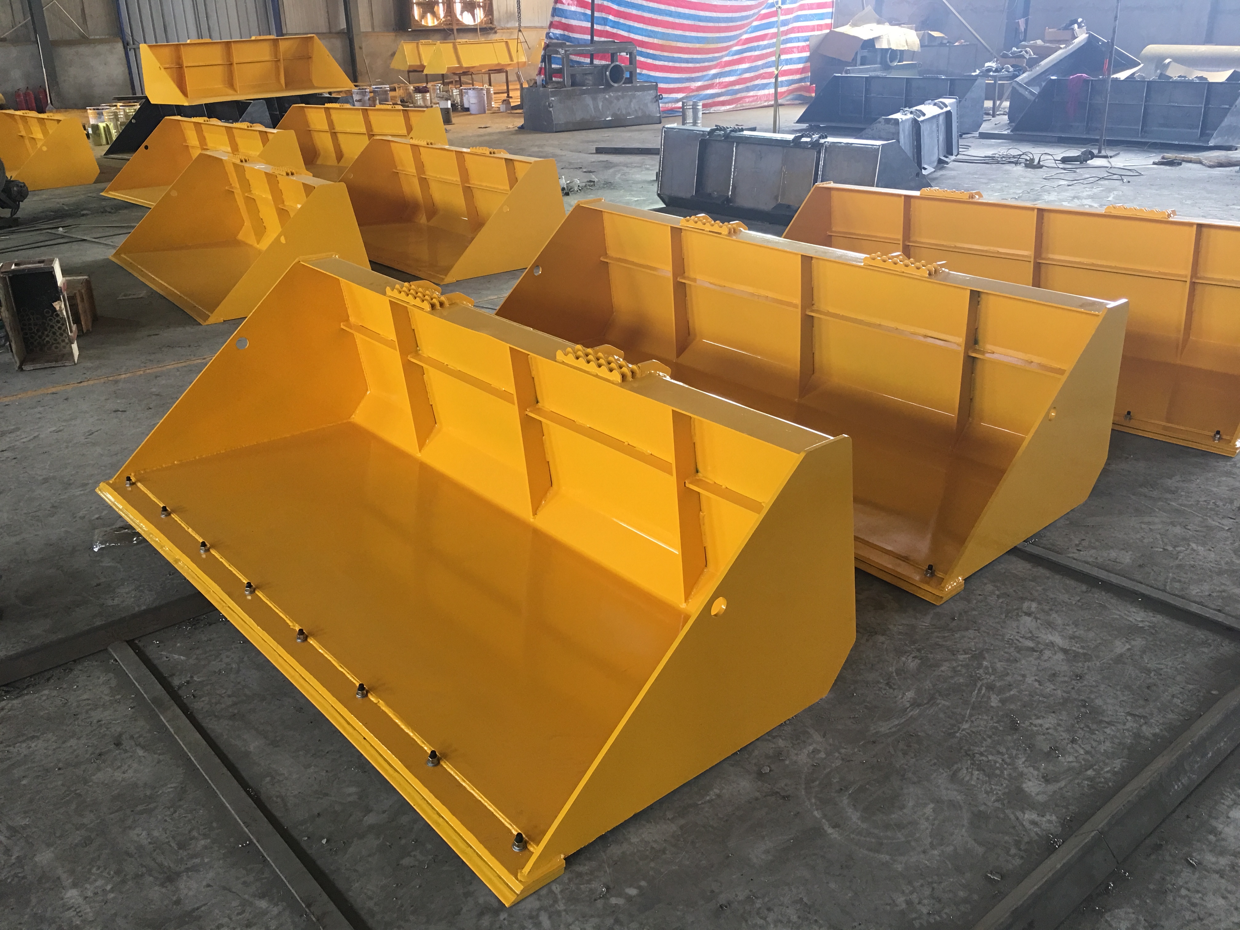 መደበኛ ባልዲዎች (2)