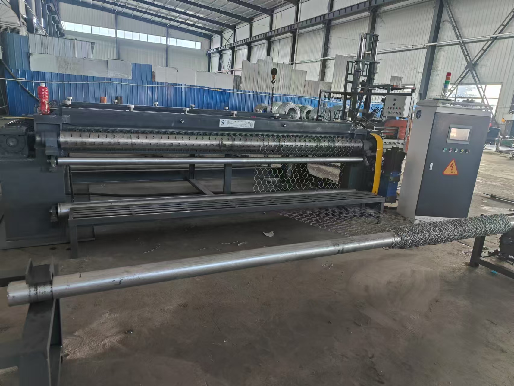 PLC 横型蛇籠メッシュ機;蛇籠網の生産における新たな章を開きます!