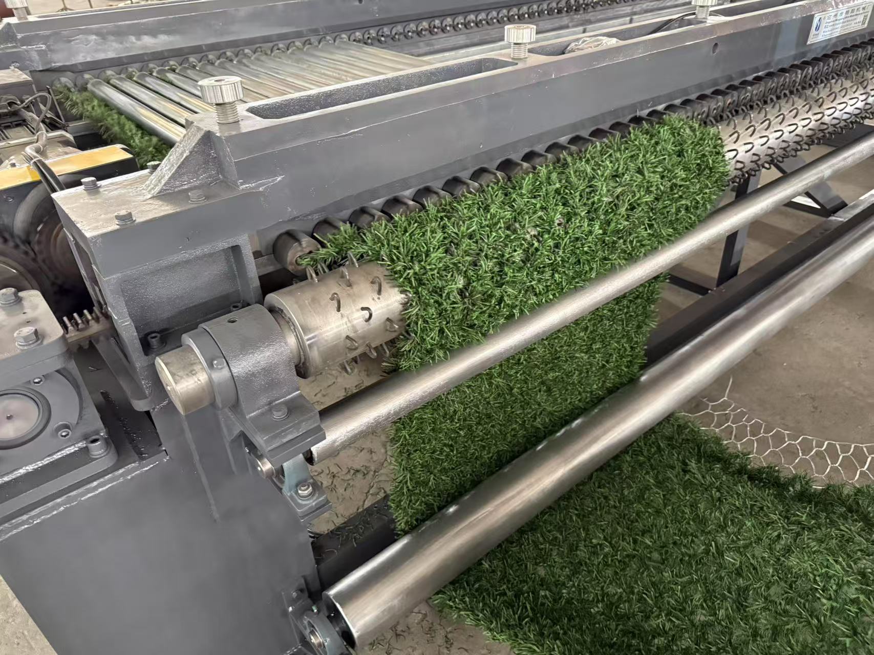 Nouvelle machine de clôture d’herbe PLC