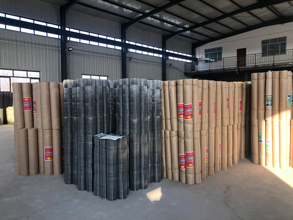 Black-Welded-Wire-Mesh-main2