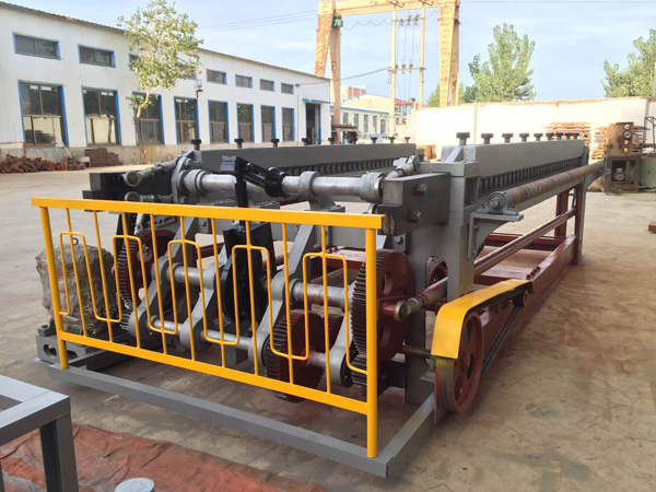 Iron-Wire-Mesh-Weaving-Machine-For-Tree-Basket-DETAILS1