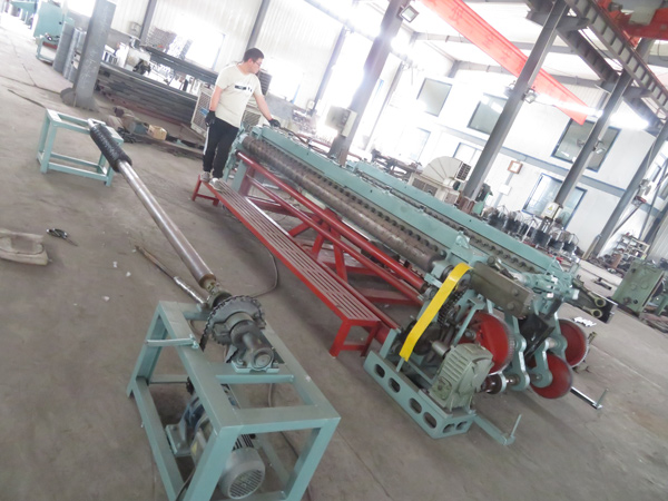Iron-Wire-Mesh-Weaving-Machine-For-Tree-Basket-DETAILS3