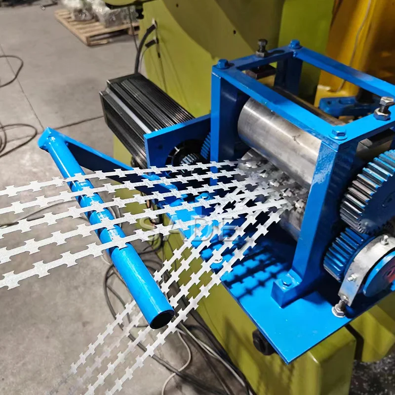 Razor Barbed Wire Machien