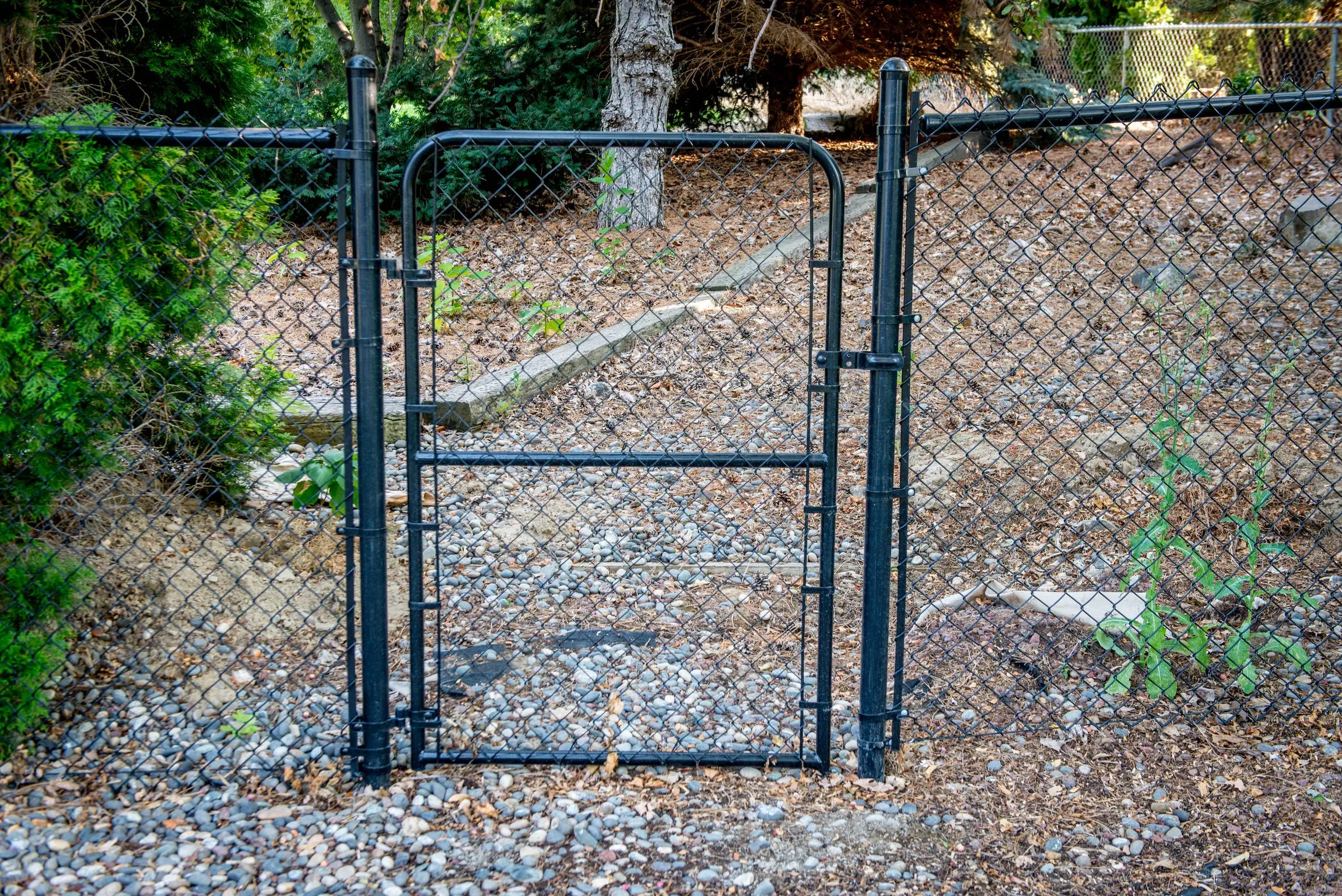 Galvanized chain link fence system