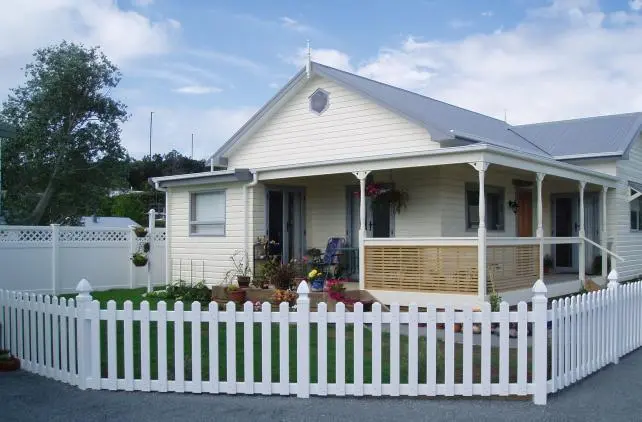 White PVC vinyl privacy garden fence panels