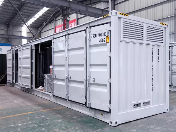 Mobile Solar Containers