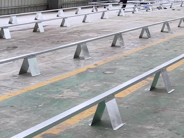 solar-container-rails