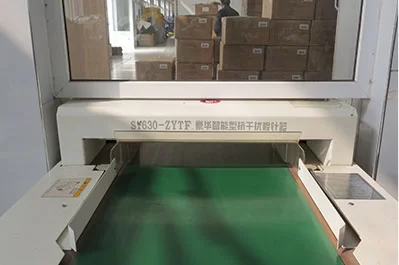 cóta báistí do chuideachta fir