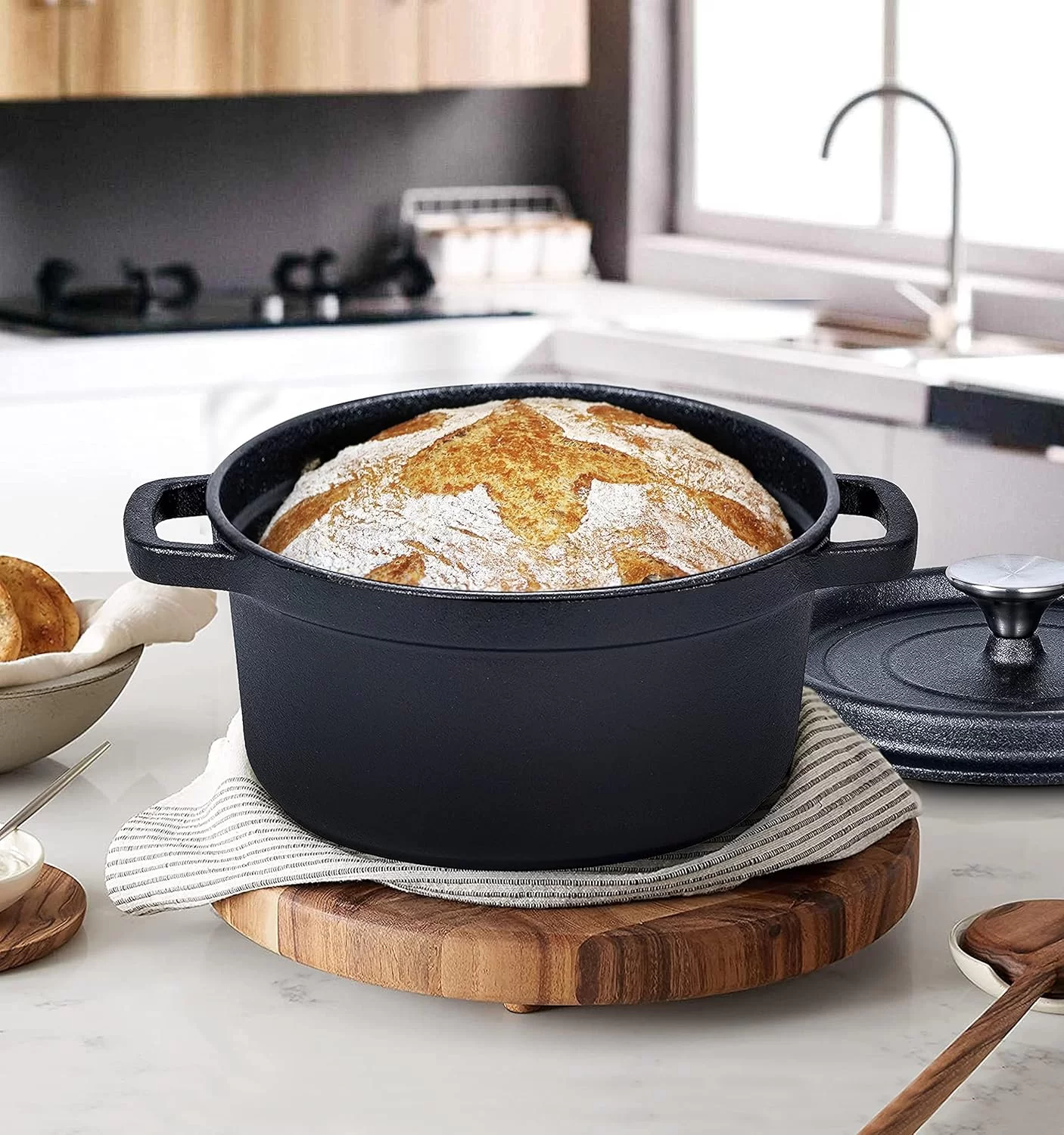 5.2 Quart Cast Iron Dutch Oven With Lid And Handles