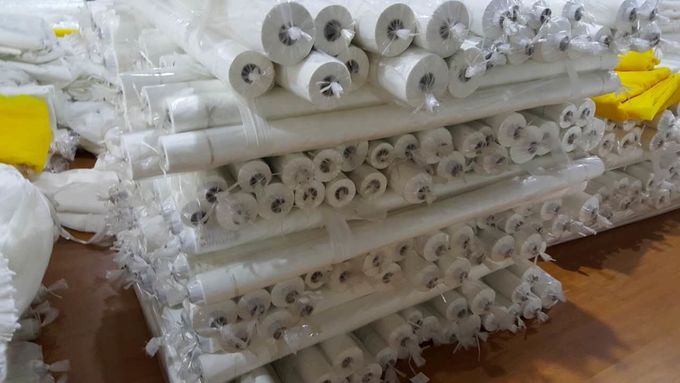 Siatka z żółtego jedwabiu o gramaturze 150t, poliestrowa siatka z monofilamentem z nadrukiem na koszulkach