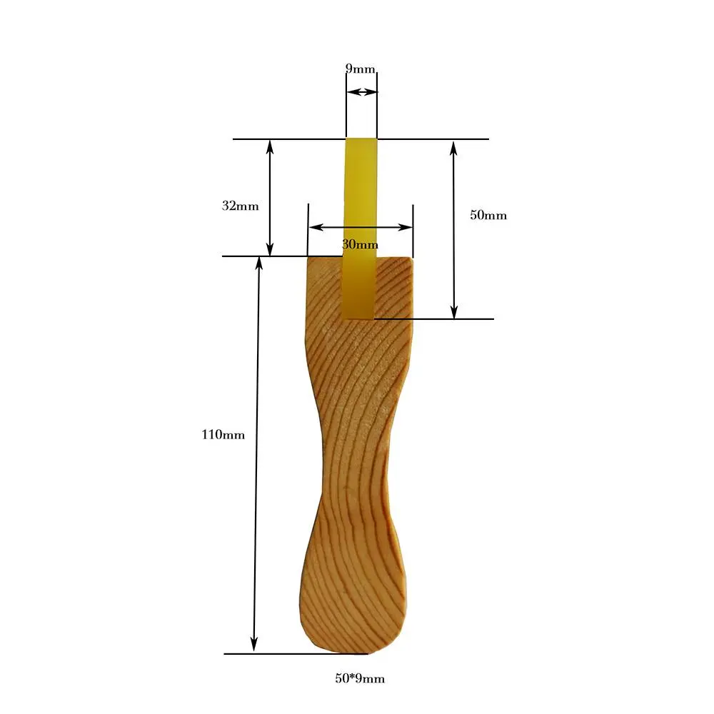 Escobilla de goma con mango de madera en la industria de serigrafía