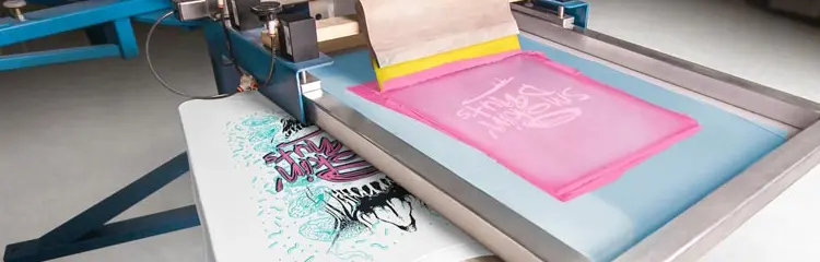 Công việc làm tấm in lụa