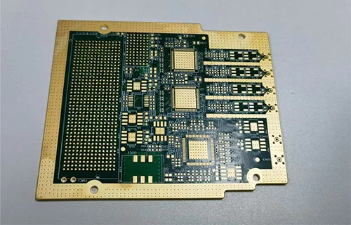 Comprehensive Guide to PCB Fabrication Processes and Material Selection