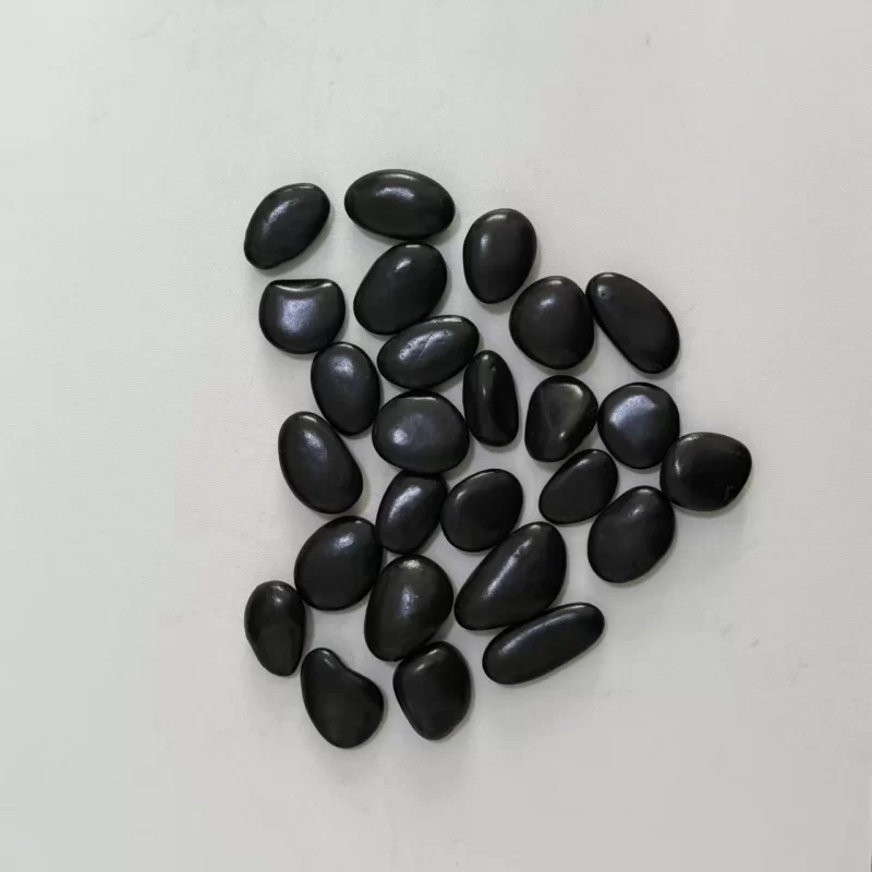 أحجام مختلفة من الحصى الطبيعية لتزيين المناظر الطبيعية في الهواء الطلق