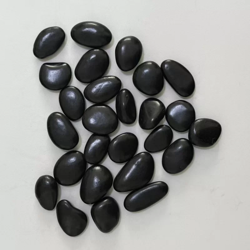 أحجام مختلفة من الحصى الطبيعية لتزيين المناظر الطبيعية في الهواء الطلق