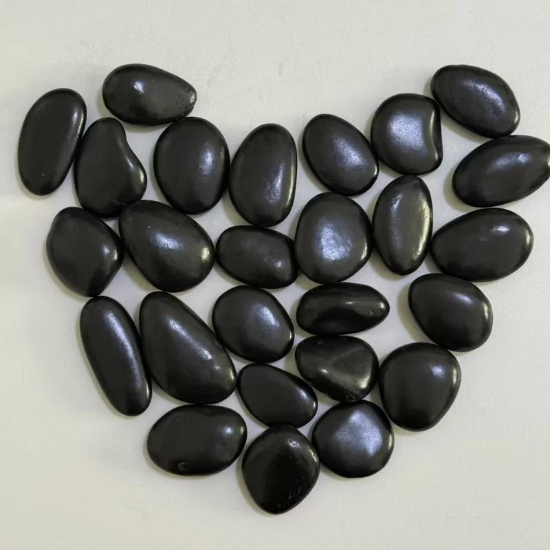 أحجام مختلفة من الحصى الطبيعية لتزيين المناظر الطبيعية في الهواء الطلق