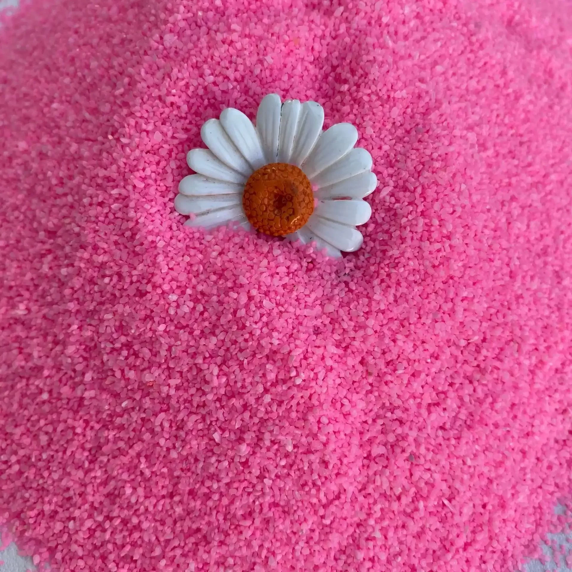 কারখানা বাল্ক উচ্চ মানের প্রাকৃতিক রঙ্গিন বালি সূক্ষ্ম রঙ বালি