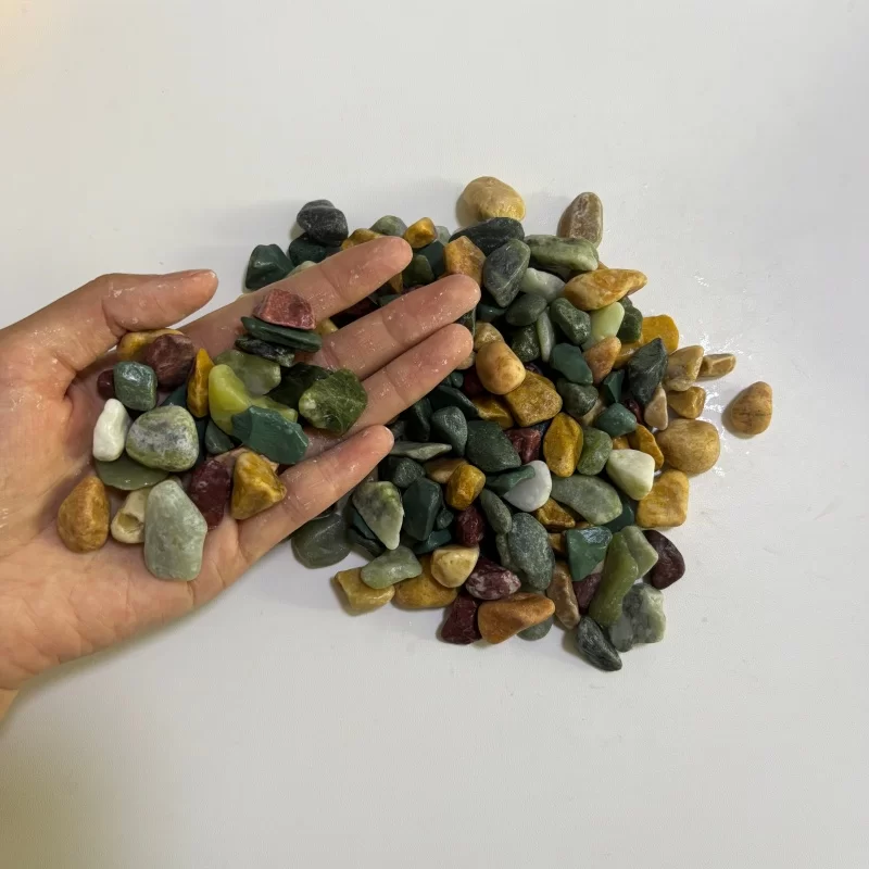 Kerikil Alami: Fitur Air Taman & Bahan Paving