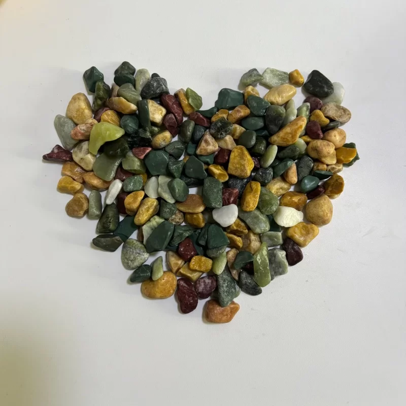 Kerikil Alami: Fitur Air Taman & Bahan Paving