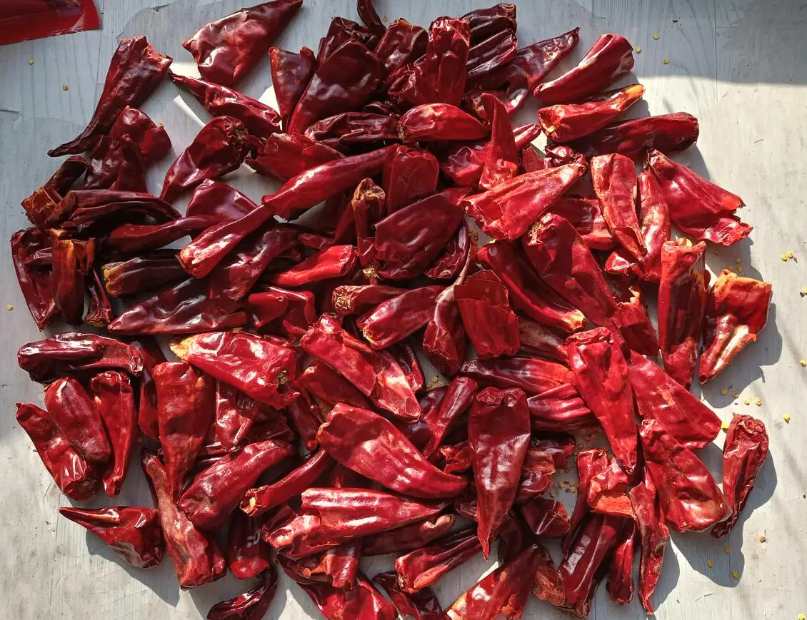 Муфассалтар дар бораи чили гарми хушк