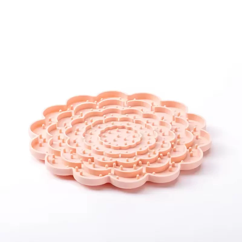 Eco-Friendly Stylish Solid Pattern Silicone Slow Feeding Dog Licking Pad
