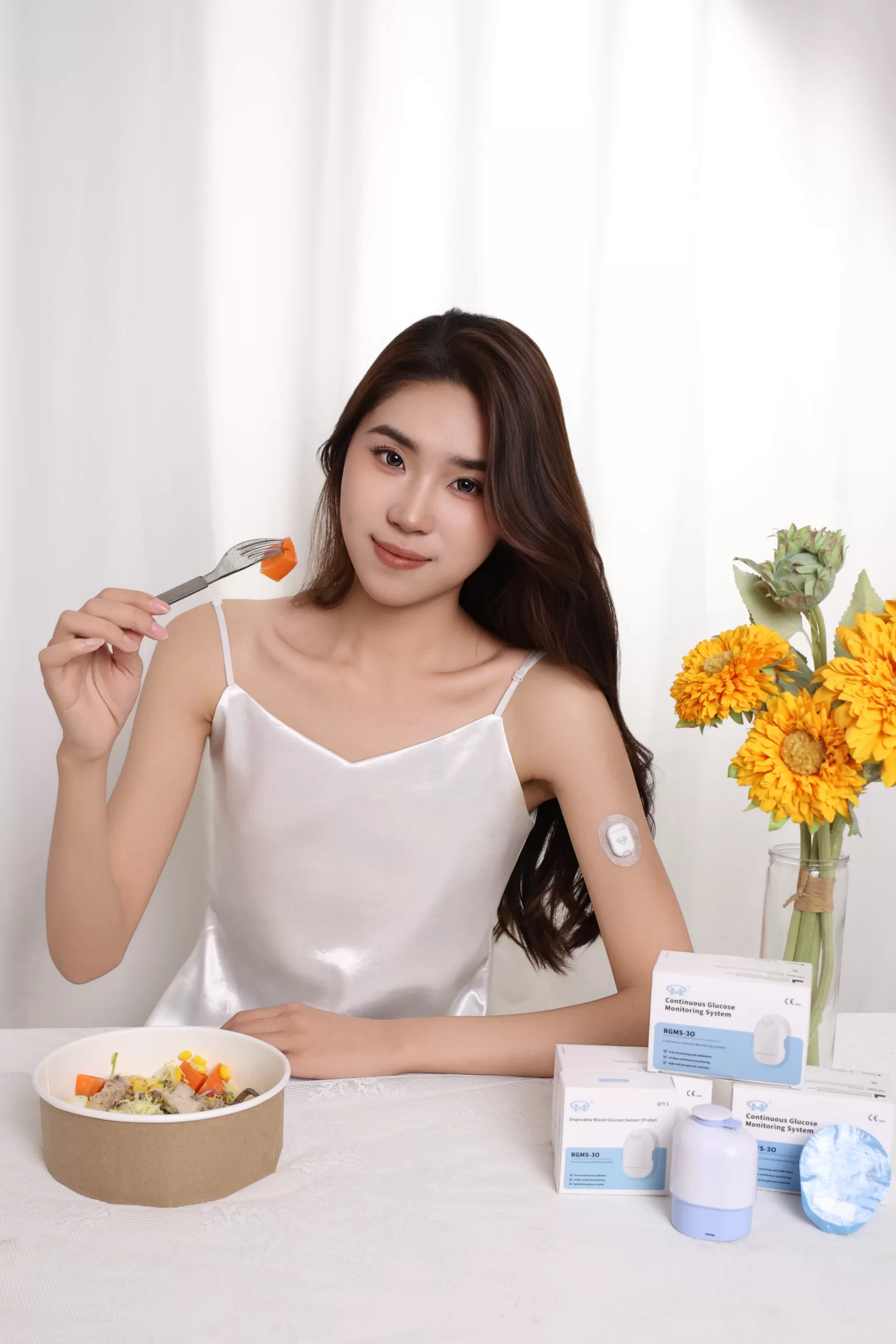 glucose monitoring sensor without blood