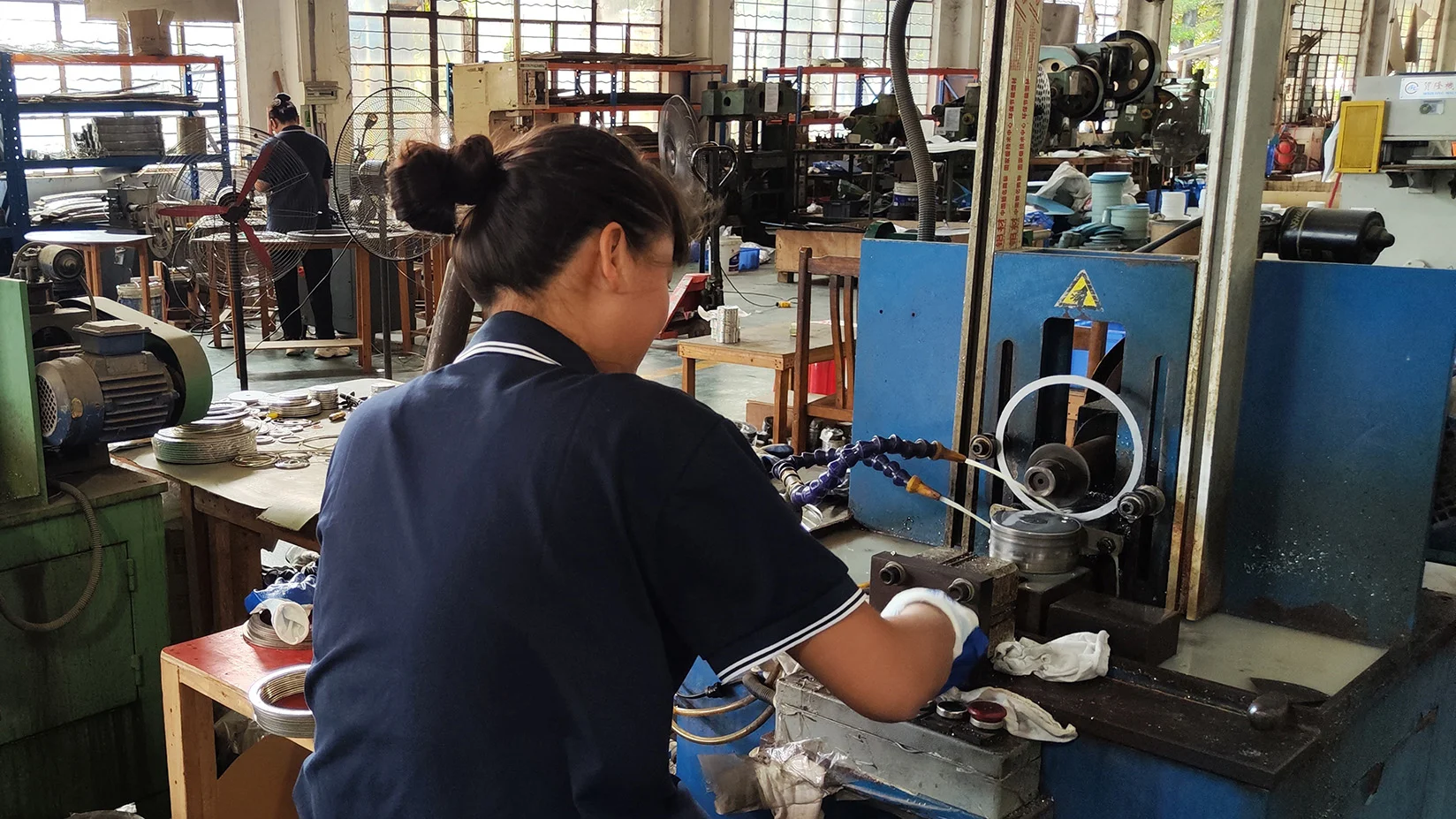 Spiral wound gasket manufacturing - Milling the ring