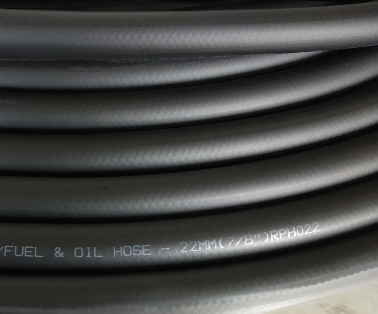 High-Pressure Rubber Fuel Hoses: The Backbone of Reliable Oil Transfer