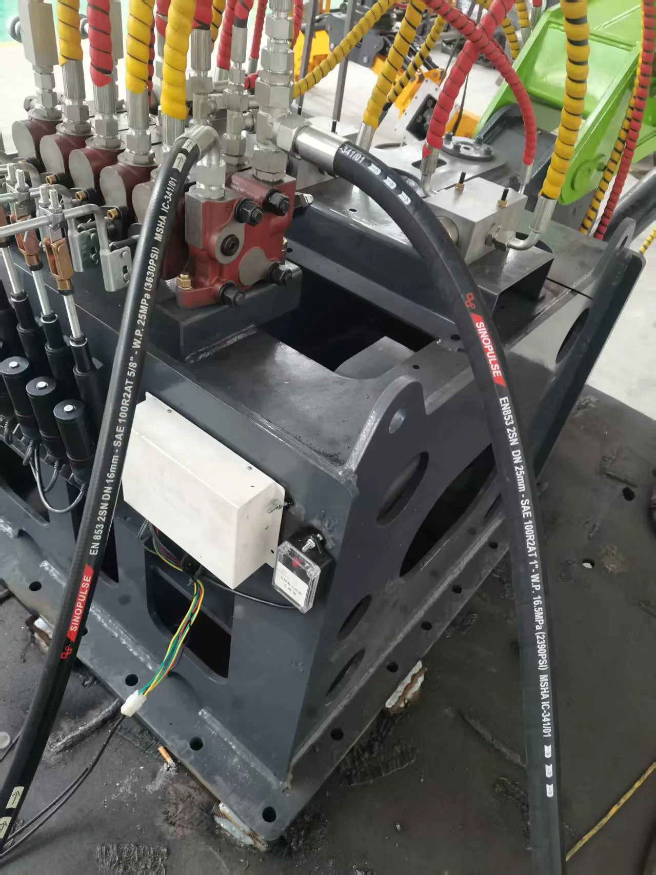 When to Replace Hydraulic Hoses: A Comprehensive Timing Guide