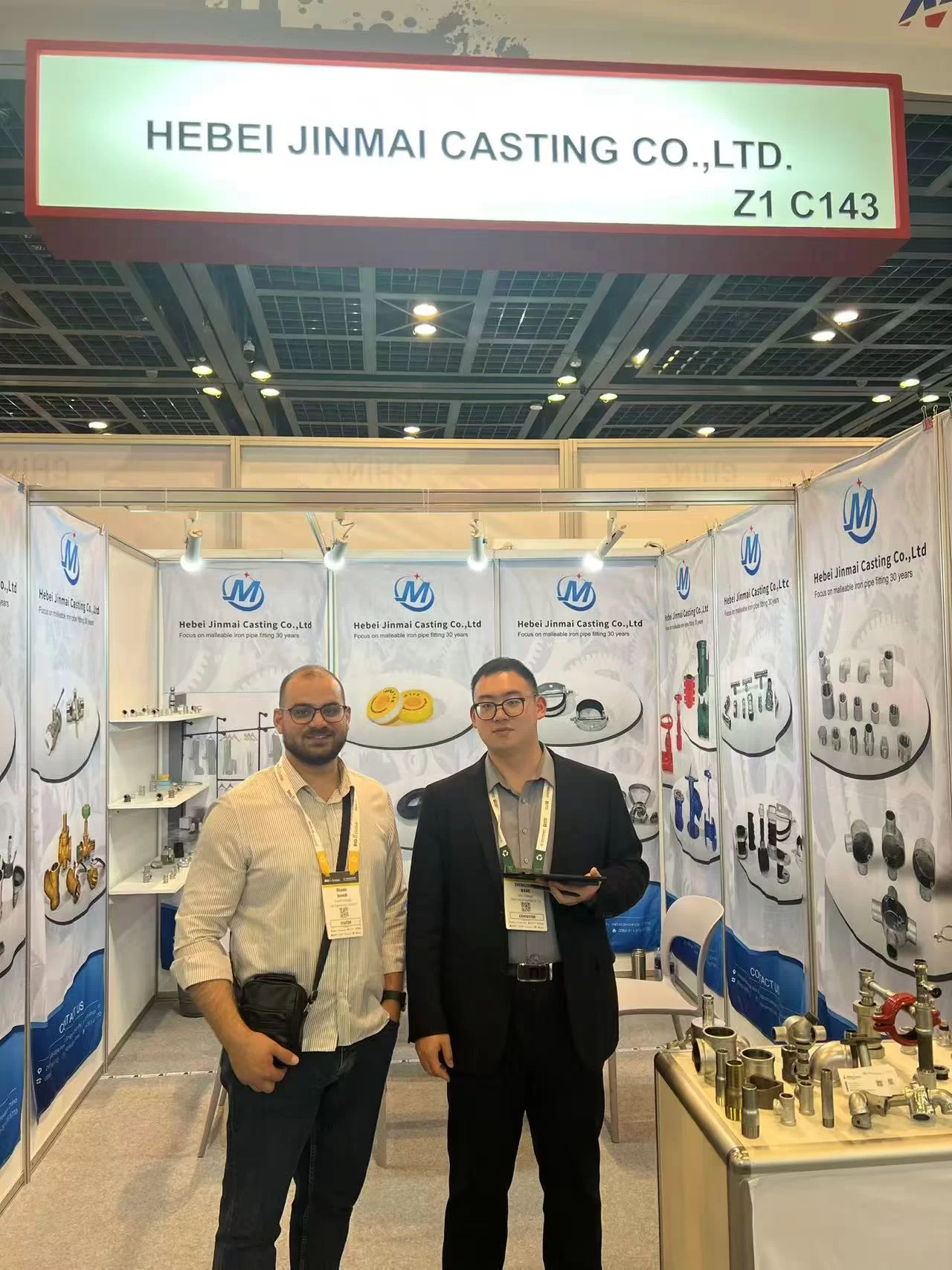 black pipe tee fittings