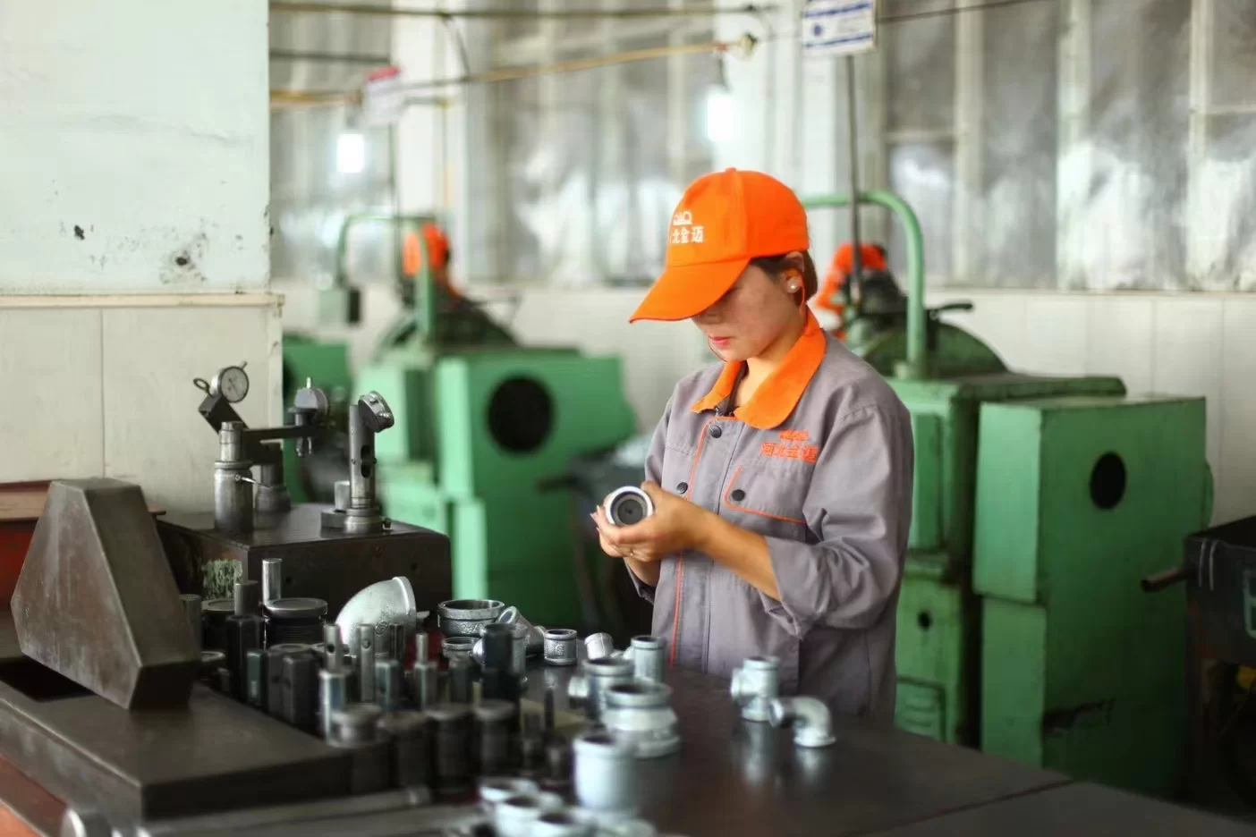 custom black mAlleeable iron pipe fittings Unternehmen