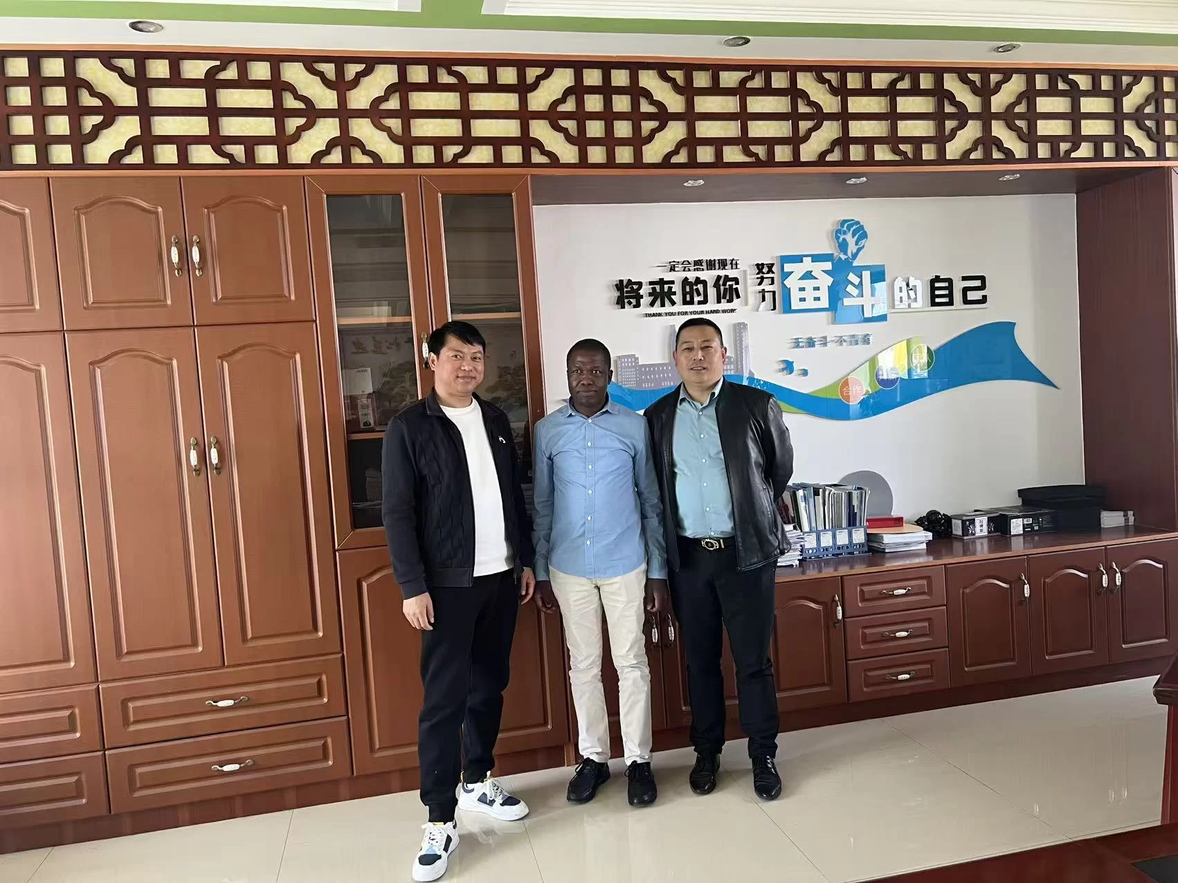 cummins electric generator